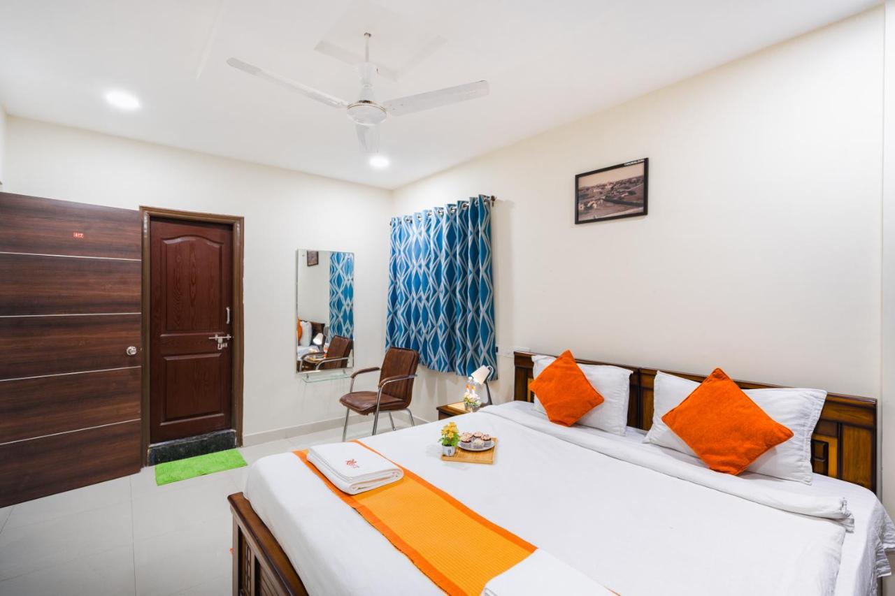 Voila At Nest Hotell Hyderabad Eksteriør bilde